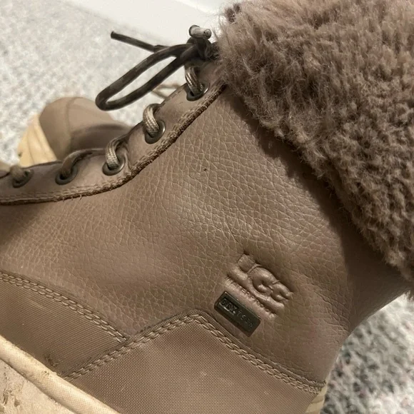 Ugg winter boots- used - Picture 2 of 2